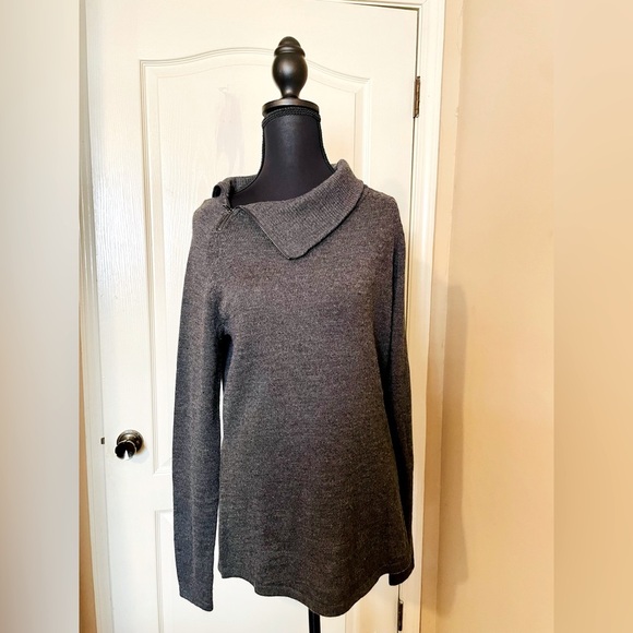 Nike Golf Women’s Merino Wool Lightweight Charcoal Gray Breathable Sweater Sz M - Picture 1 of 14